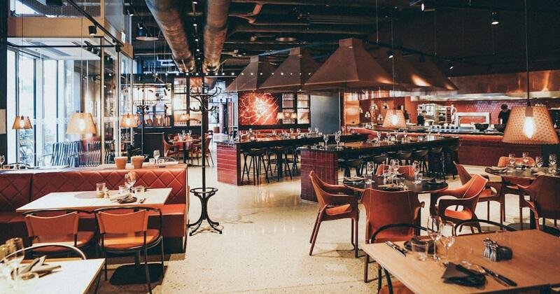 Intérieur de restaurant protégé par vidéosurveillance